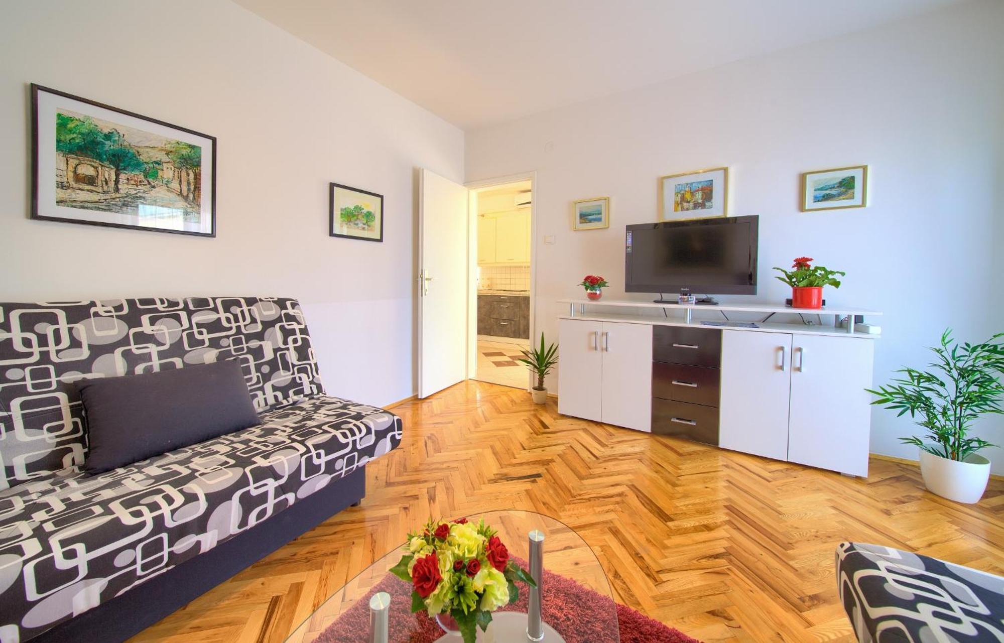 Apartments Kremenici Малинська Екстер'єр фото