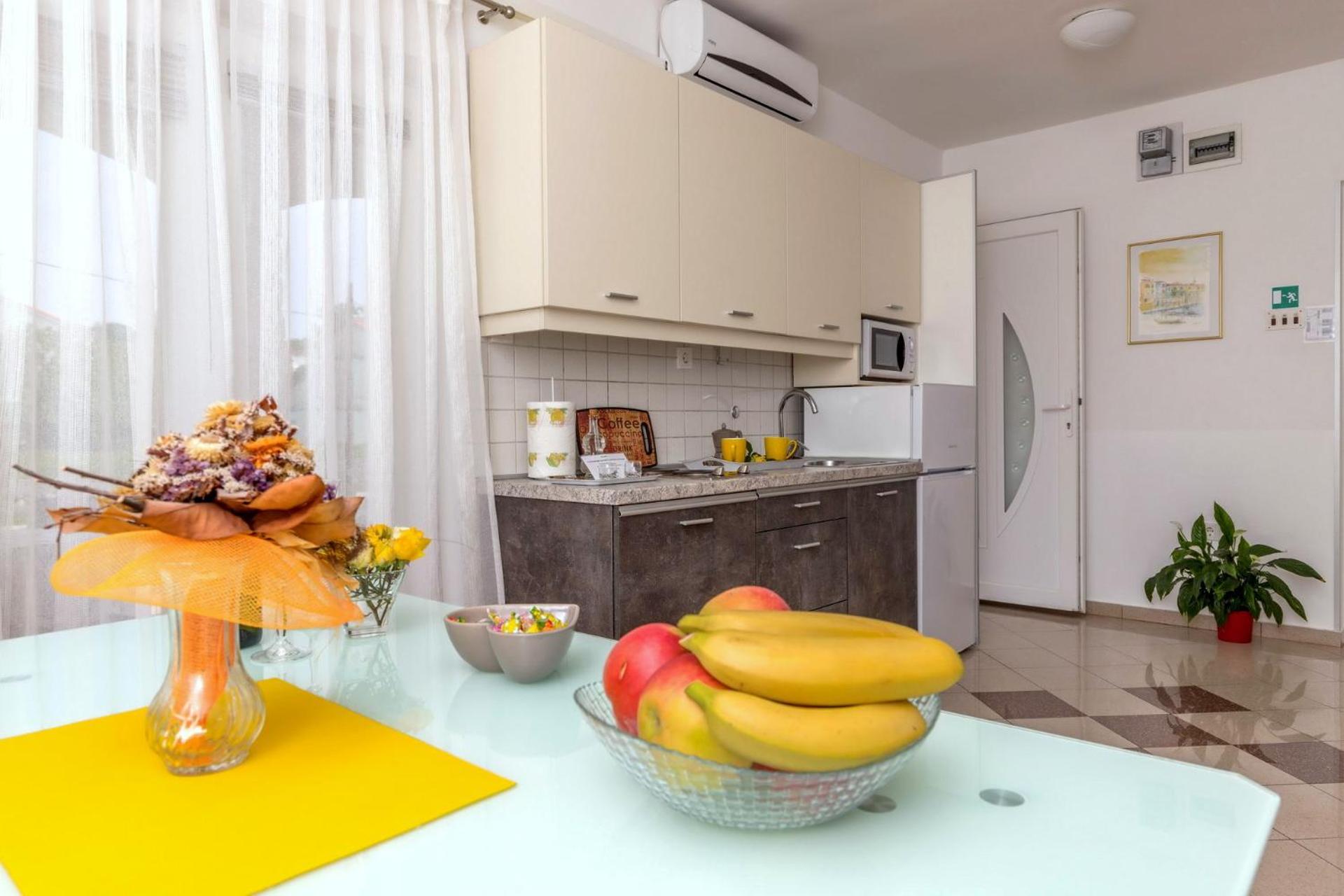 Apartments Kremenici Малинська Екстер'єр фото